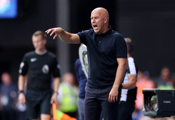 利物浦在各项赛事近8个客场比赛输掉5场，与此前34场疏通