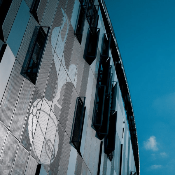 热刺官方: 大推动刘易斯眷属负责注资1亿英镑, 用于球队运营