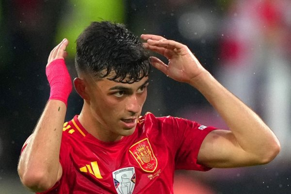 德拉富恩特：西班牙队是“全明星”队，佩德里有惟一无二的禀赋