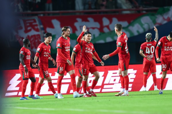 河南初度赛季双杀亚泰，河南近4次中超零封亚泰，创衔接零封记载