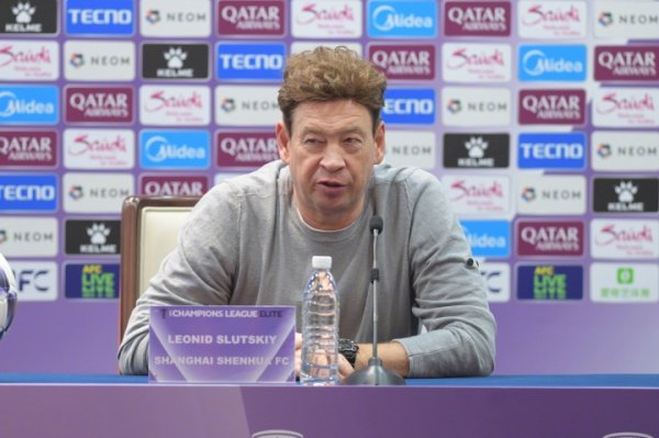 斯卢茨基：两边水平在昆仲之间，不管是外助依然内援进球我皆应承