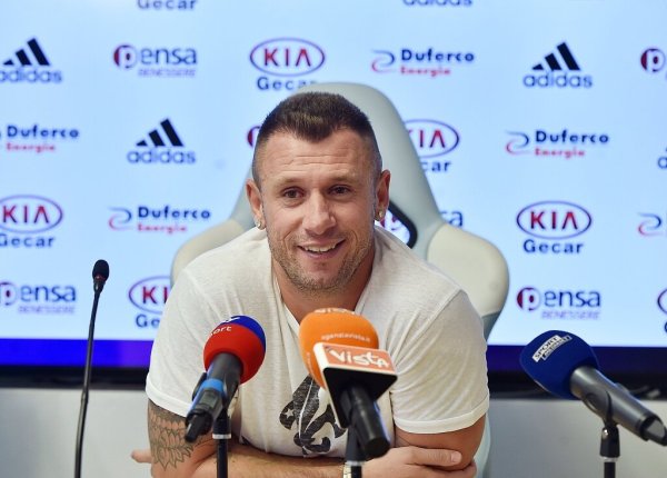 卡萨诺：老是有东说念主月旦孔蒂，但那不勒斯现时克服不毛排介怀甲榜首