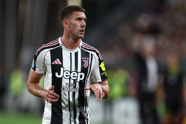 斯帕莱蒂：弗拉霍维奇很乐意留在尤文，条约问题并莫得困扰他