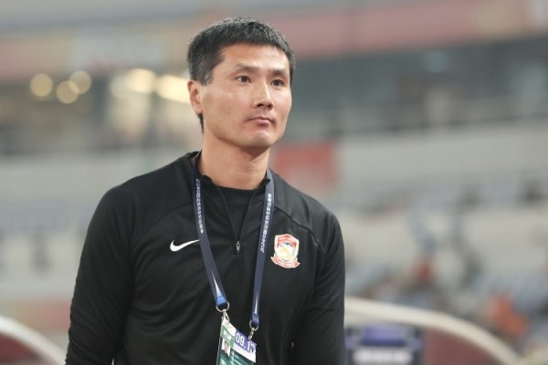 记者：邵佳一至少对年青东谈主挺认同，接下来就看国足名单若何信托