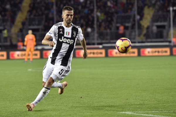 咫尺目田身！王人体：35岁皮亚尼奇造访尤文历练基地，他思重返赛场