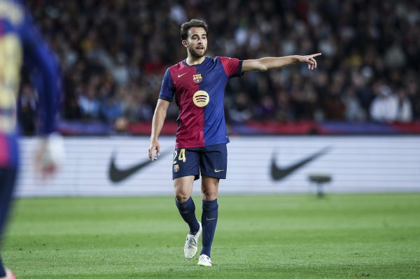 巴萨官方：埃里克-加西亚鼻骨骨折，复出本事取决于他的复原情况