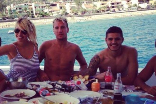 旺达谈伊卡尔迪昔日进入：马克西是第一个知说念的，我对他坦诚相待