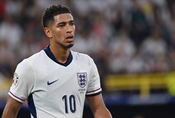 TA：贝林转头称不上完整但打下了基础；三后卫派遣莫得老阵型自由