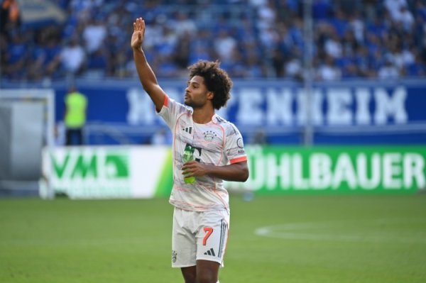 德媒：拜仁优先惩处于帕续约，谈论1月与格纳布里、格雷茨卡磋议