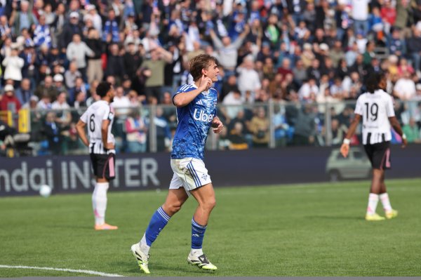 奥莱报：帕斯很可能随阿根廷参加天下杯，皇马之后沟通回购他测验